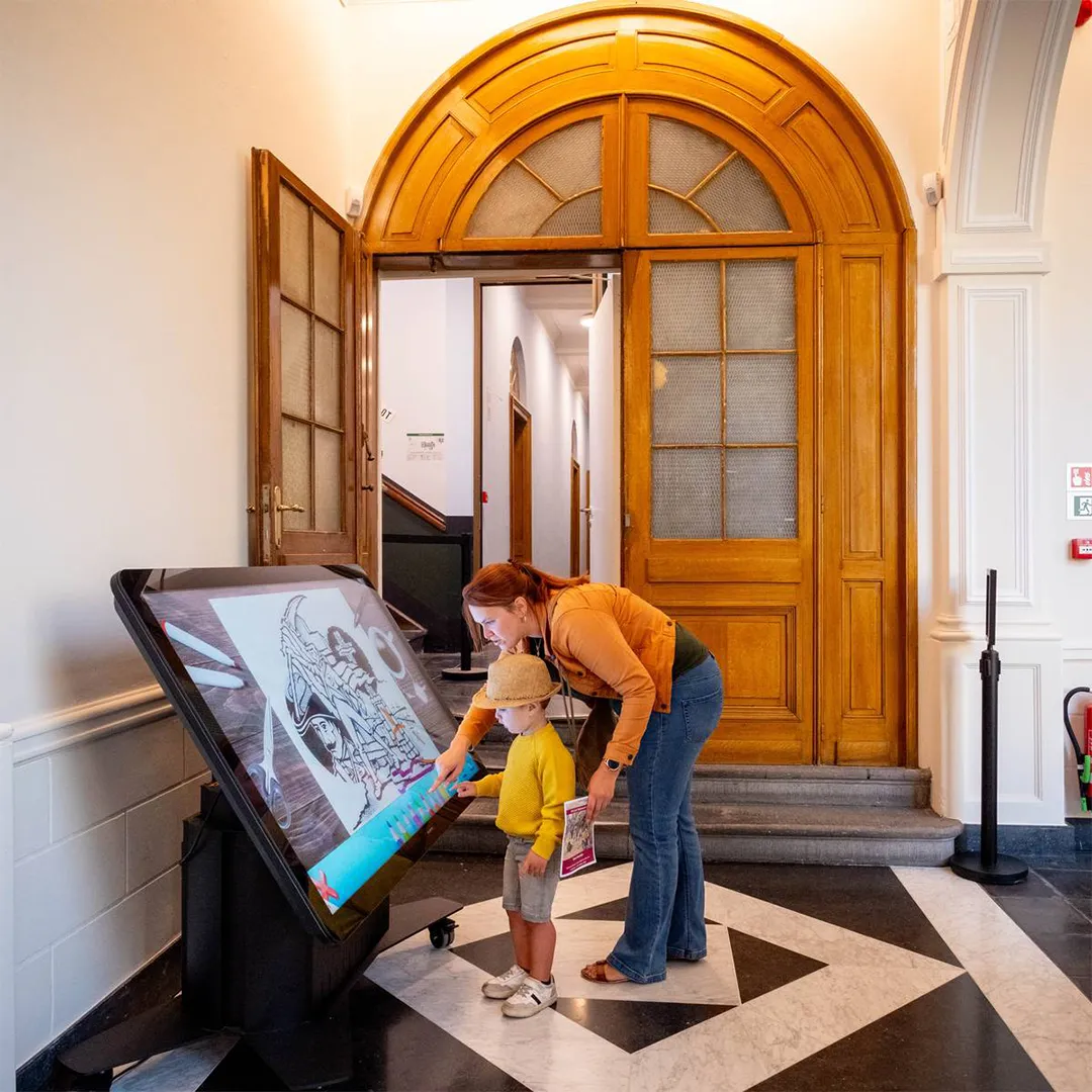 65 inch smart touch tafel Prestop