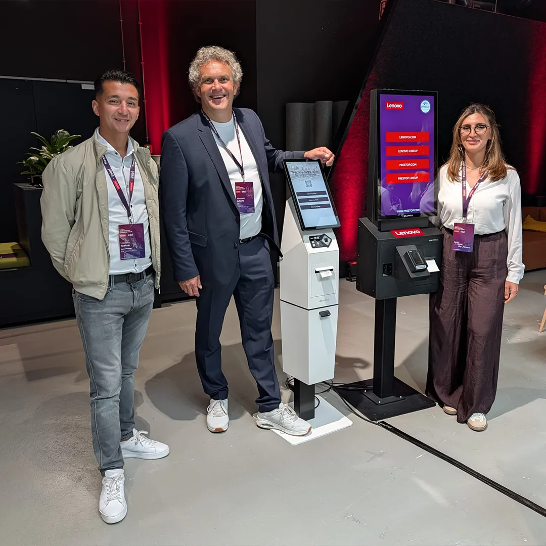 Prestop kioskoplossingen met aanmeldzuil en bestelzuil op het Lenovo OEM Innovation Forum DACH in München