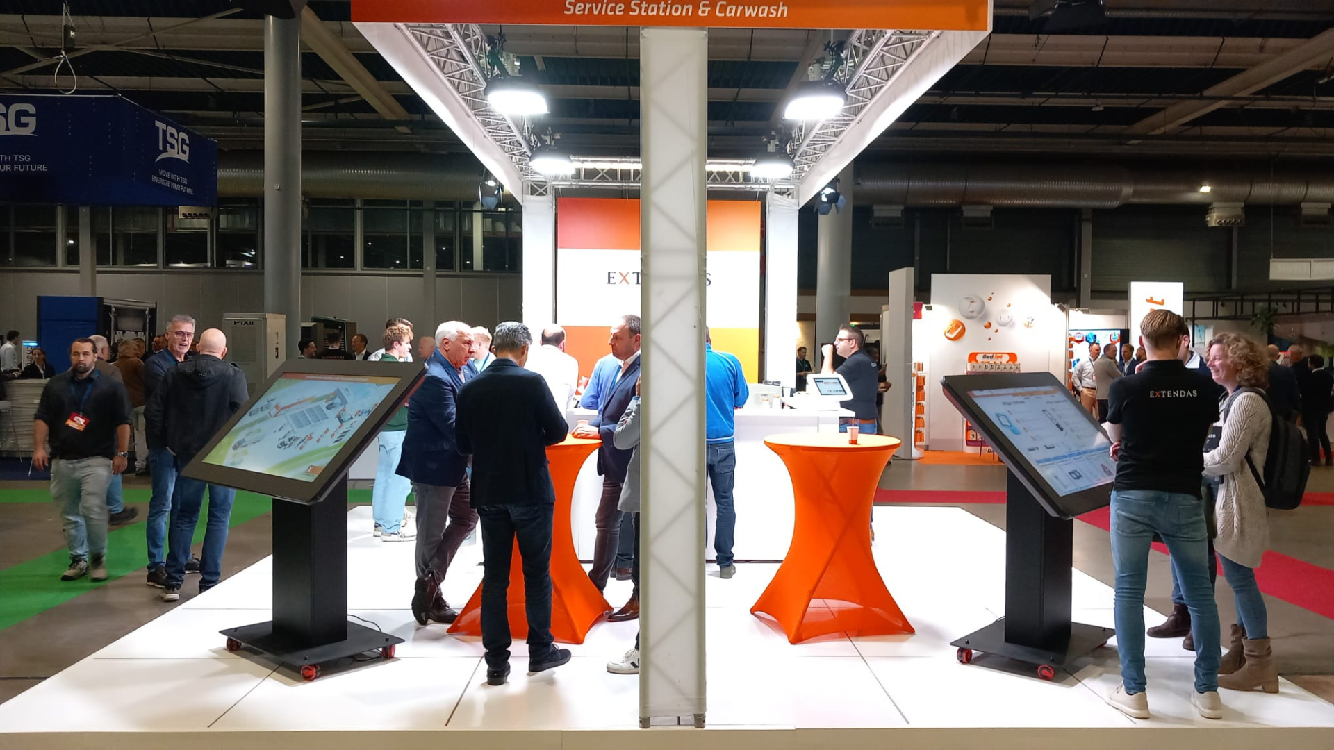 Prestop kiosk Evolution 55 inch landscape met Omnitapps op de beurs