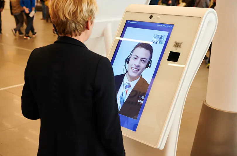 Schiphol Self-Service Units informatiepunten video