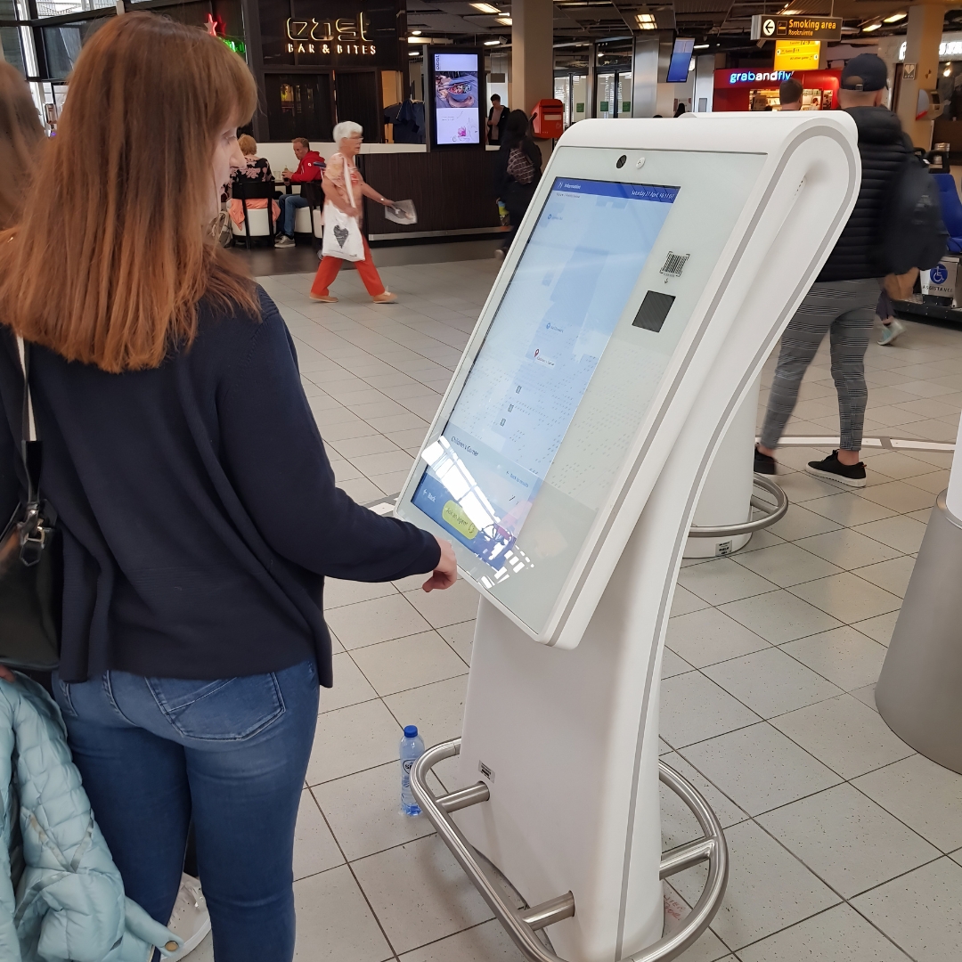 De bijzondere voordelen van een HI-MACS kiosk