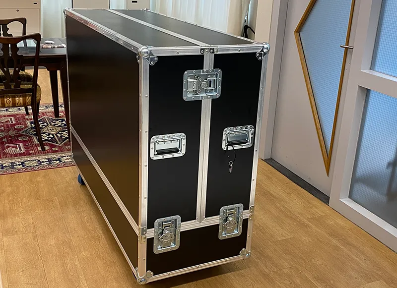 Flightcase Touchtafel veilig opgeborgen in de handige flightcase