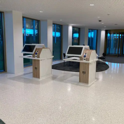 Op maat gemaakte kiosken voor een gastvrije en inclusieve ontvangst bij BNP Paribas Fortis