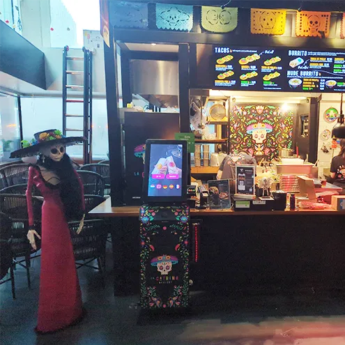 Prachtige gepersonaliseerde Evolution kiosk en Desk kiosk bij La Catrina