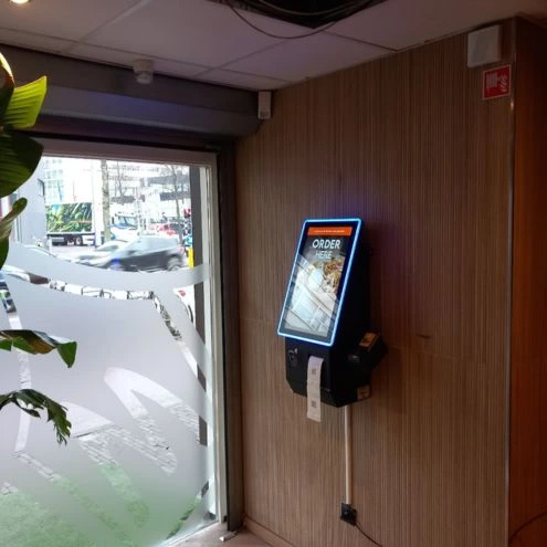 Warung Mini XL in Den Haag heeft een prachtig LED wandmodel geimplementeerd