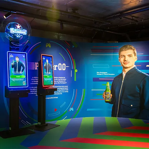 De race is begonnen in de Heineken Experience, met een leuk spel op de kiosken van Prestop!