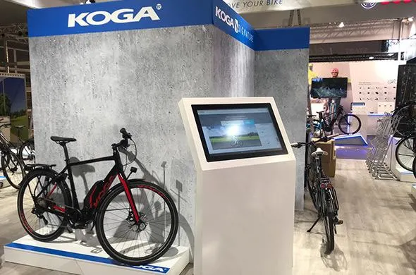 Fietsen bekijken op informatiezuilen en touchscreens bij Koga, Lapierre en Haibike