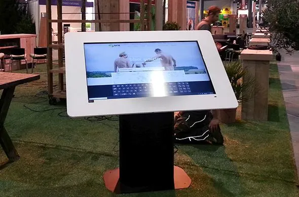 Touchscreen tafel voor de Vakantiebeurs