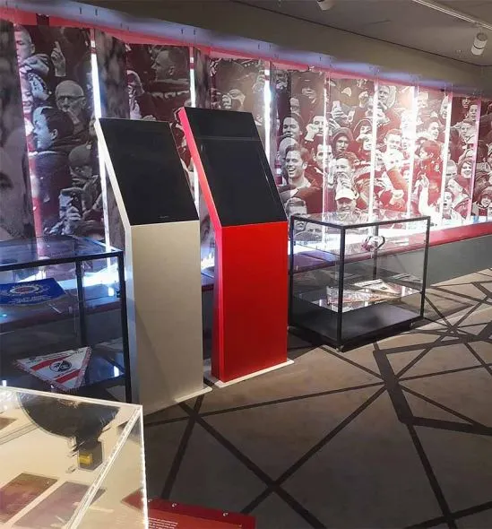 Feyenoord Museum heeft tijdelijke bruikleen zuilen tot nieuw model