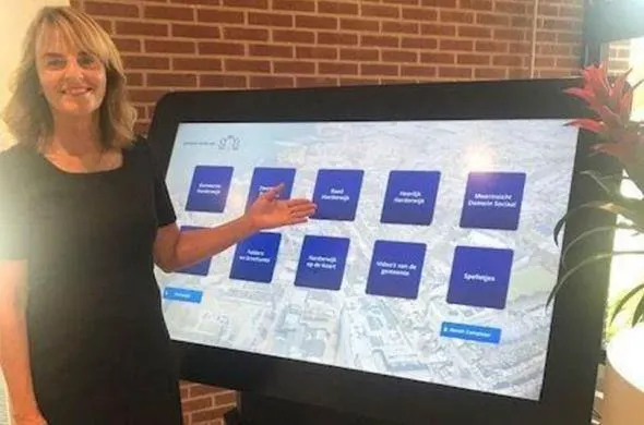 Touchscreen tafel voor gemeente Harderwijk