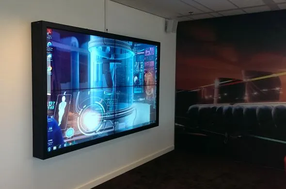 Indrukwekkend: videowall van 4×55″ Philips schermen bij Conclusion