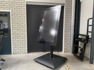 Totem Eminent 55" Flex 